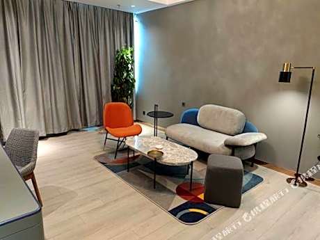 The Lano Hotel (Korla Jindu Plaza)