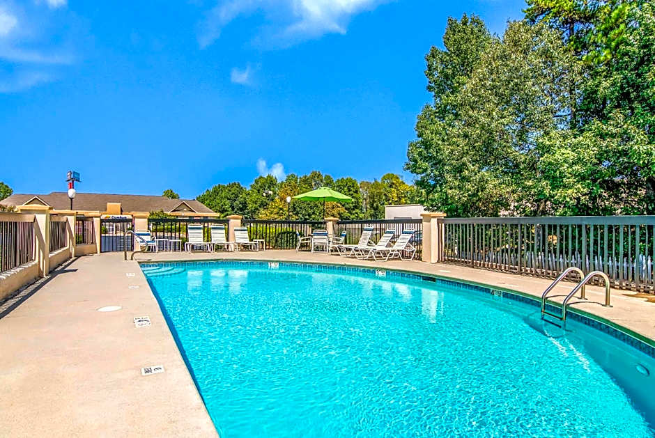 Quality Inn Suwanee I-85