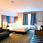 La Quinta Inn & Suites by Wyndham Auburn - University Area