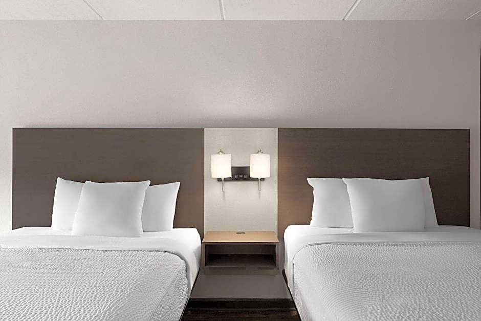 Photo 1 of 1 of 2 Queen Beds, Hearing/Mobility Accessible, Grab Bars, Bathtub, Nonsmoking