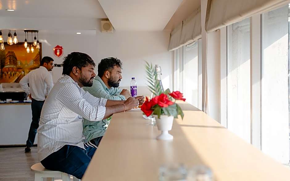 HOTEL ASRANI INTERNATIONAL