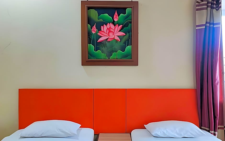 Taman Teratai Hotel