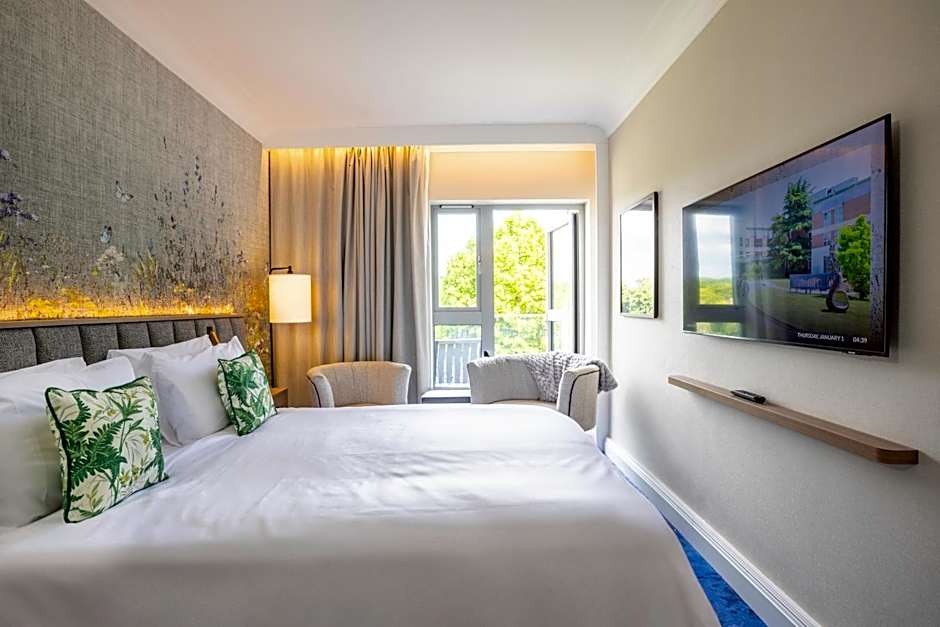 The Runnymede-On-Thames