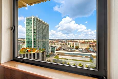 Premium King Panoramic View