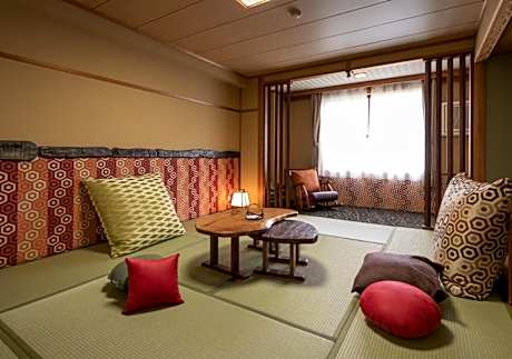 Superior Japanese-Style Room