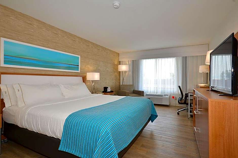 Holiday Inn Express Hotel & Suites Farmington By IHG