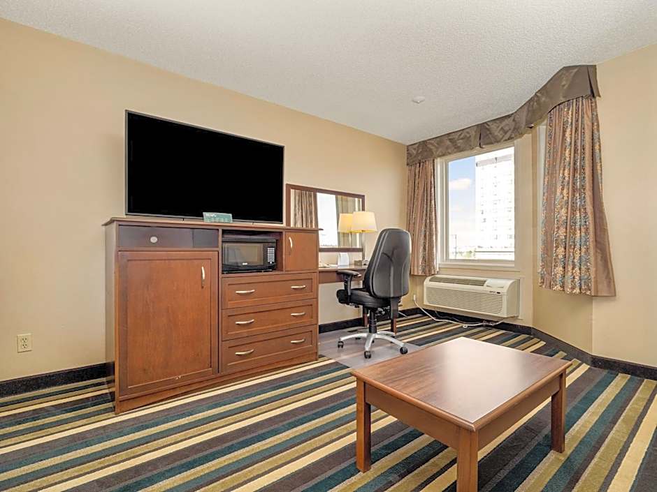 Holiday Inn Conference Centre Edmonton South By IHG