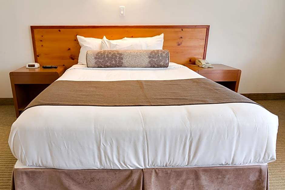 Rocky Mountain Ski Lodge