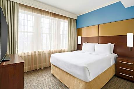 One-Bedroom Queen Suite with Sofa Bed