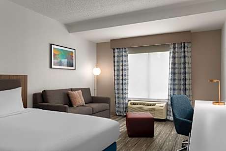 2 Queen Junior Suite Hearing Accessible