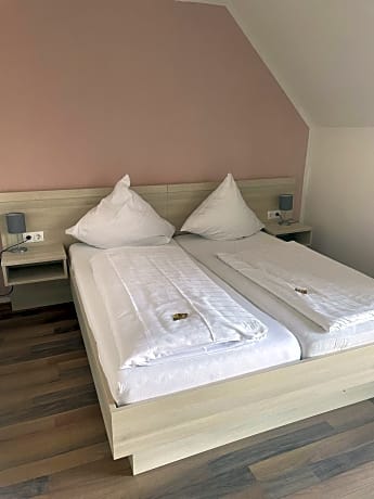 Quadruple Room with Private Bathroom