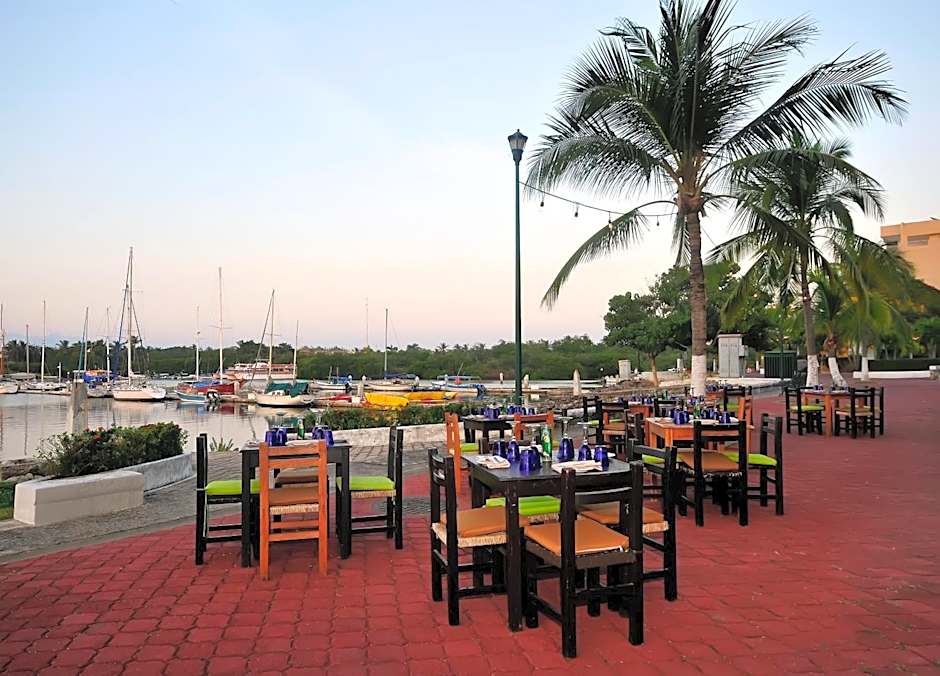 Marina Banderas Suites Hotel Boutique