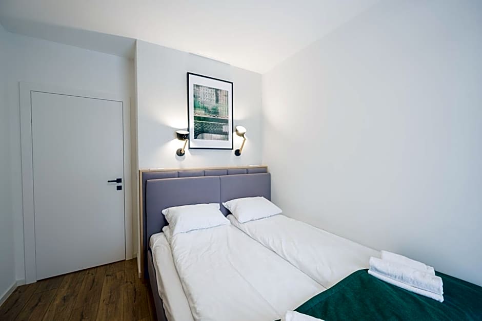 Marina Apartments ZOO