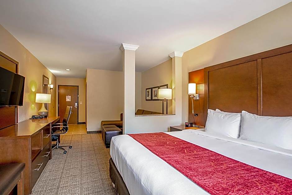 Comfort Suites Fishkill near Interstate 84