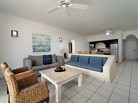 Junior Suite Plan Todo Incluido Elite con Paquete de Golf