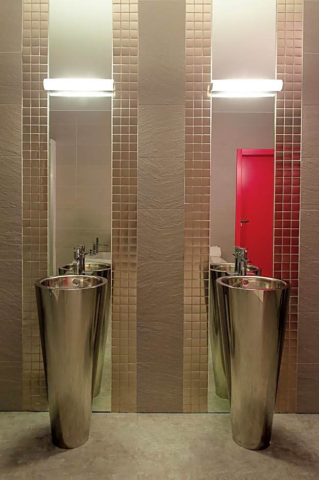 Vinyl M Hotel - Adults Only