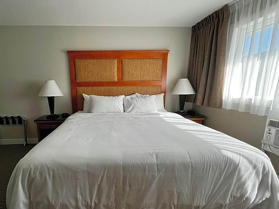 Photo 1 of 18 of Deluxe 1 King Bed Suite