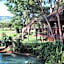 Caracal Lodge