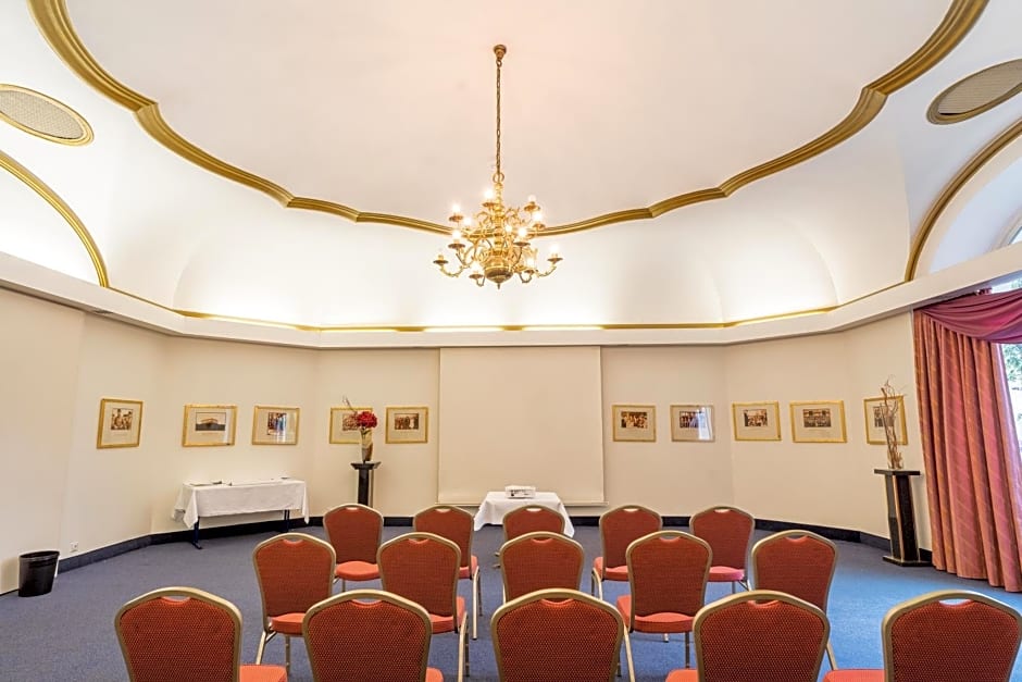 PK Parkhotel Kurhaus