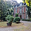 Château Lambert Moulinsart Hotel, shuttle airport, long term parking, snooker, large terrasse, dinner, breakfast