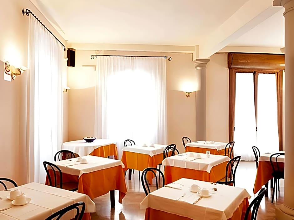 Hotel Savoia & Campana