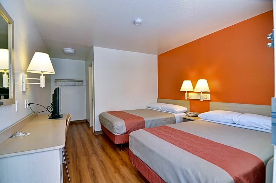 Motel 6-Palm Springs, CA - East - Palm Canyon