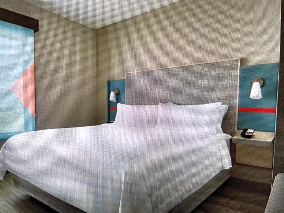 avid hotels - Detroit - Warren By IHG