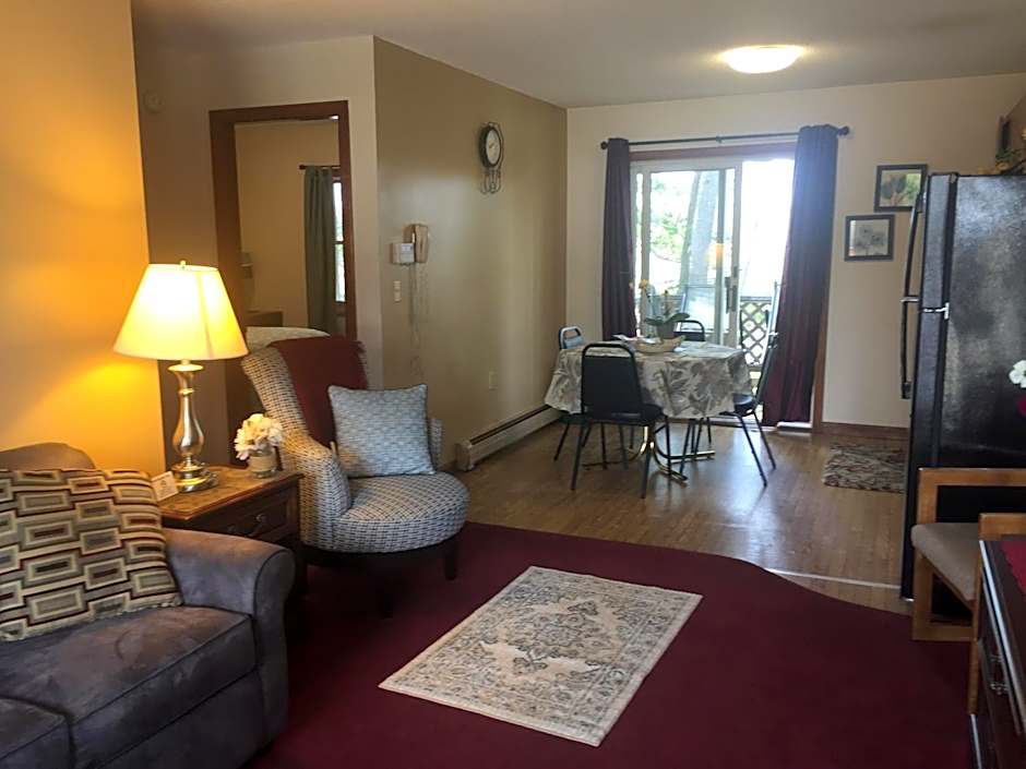 Photo 1 of 3 of Suite