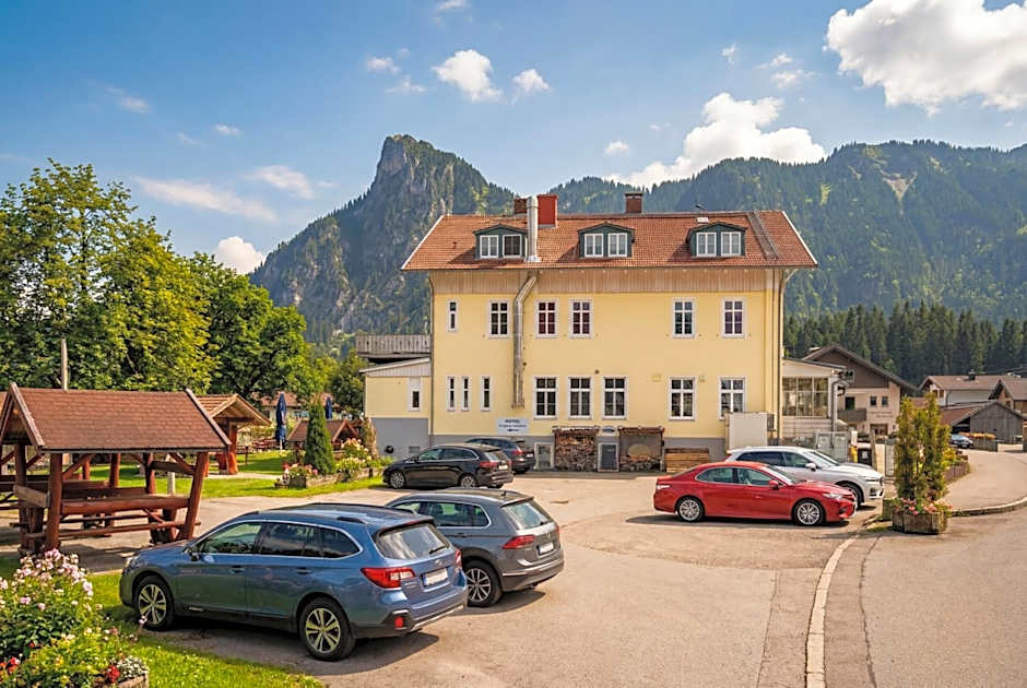 Hotel Garni Ammergauer Hof