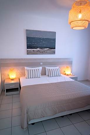 Superior Apartment with Side Sea View