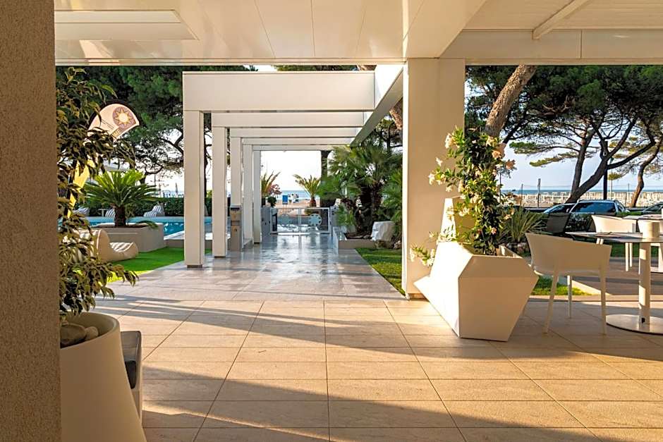 International Beach Hotel