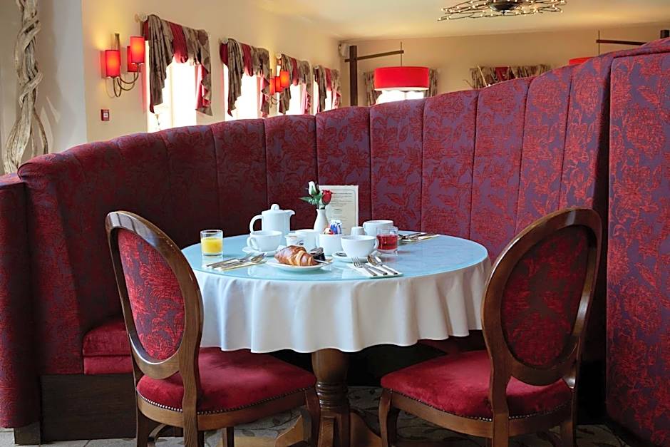 Best Western Plus Pastures Hotel