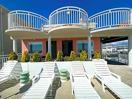 Coliseum Ocean Resort