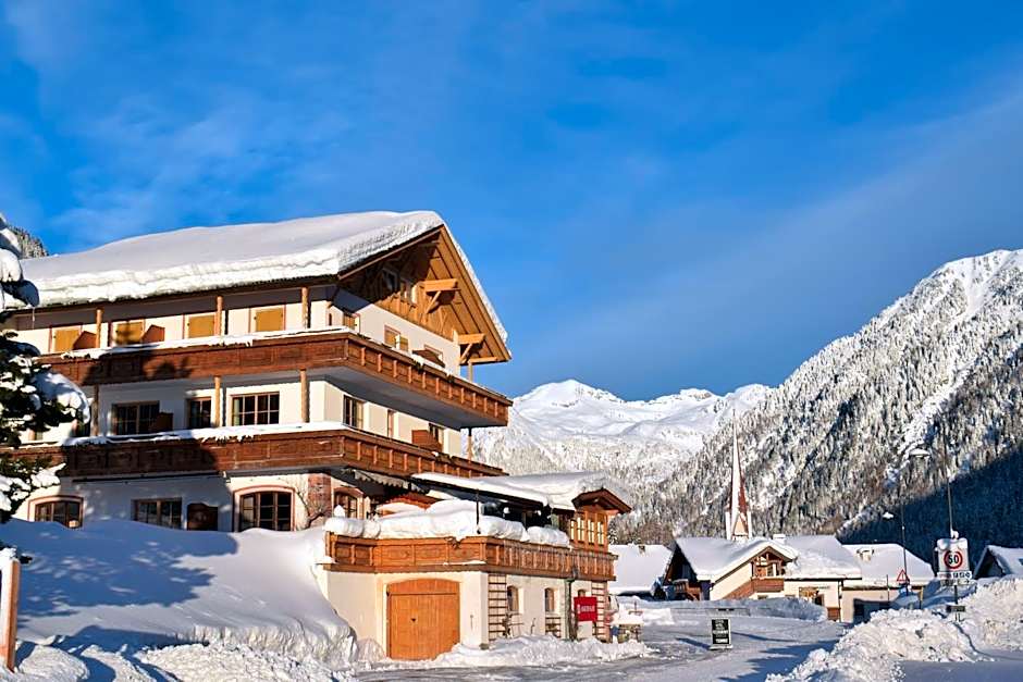 Penserhof - Alpine Hotel & Restaurant