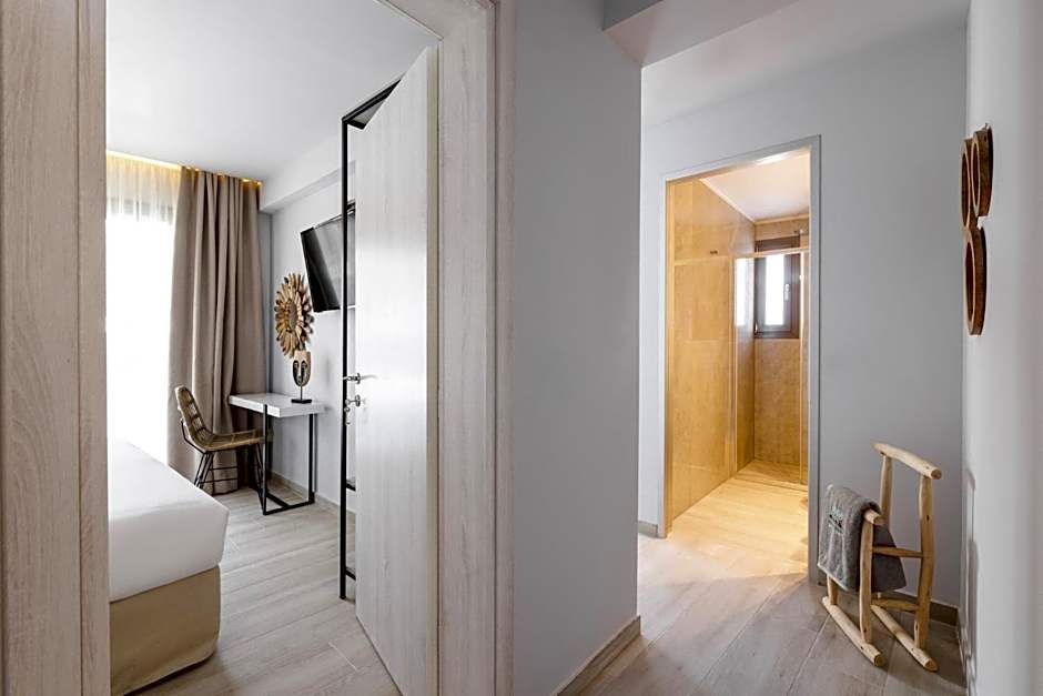 Amalthia Luxury Suites