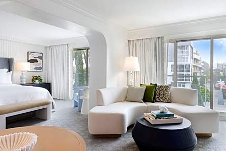 The 720 City View King Room