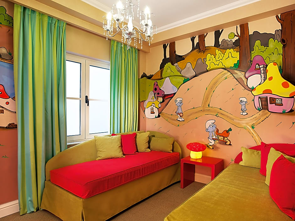 Photo 1 of 7 of Family Guestroom