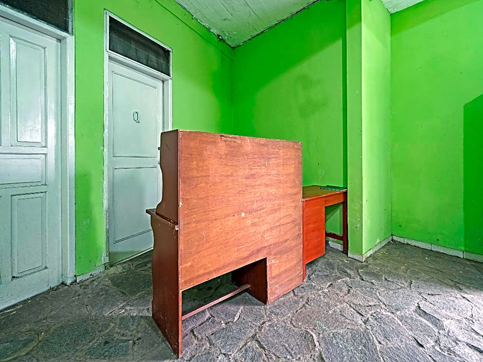 SPOT ON 91325 Pondok Hijau Guest House Syariah