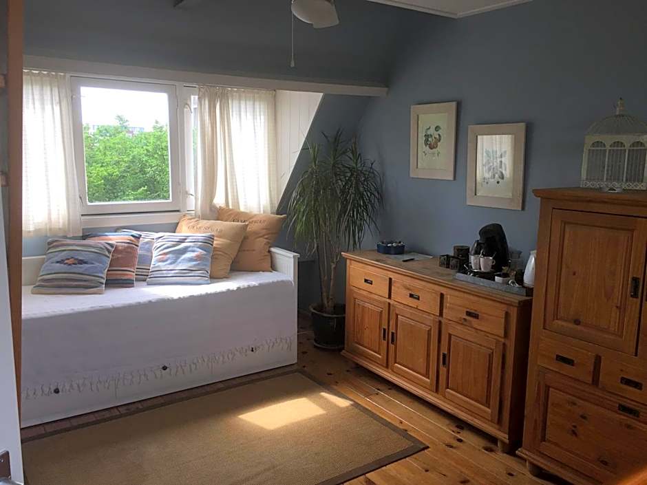 Blaine's: A B&B and private dining....