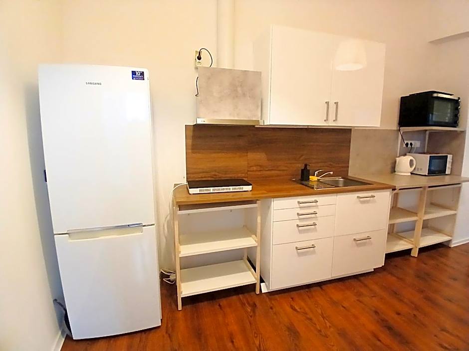 Dimael Hostel & Apartments