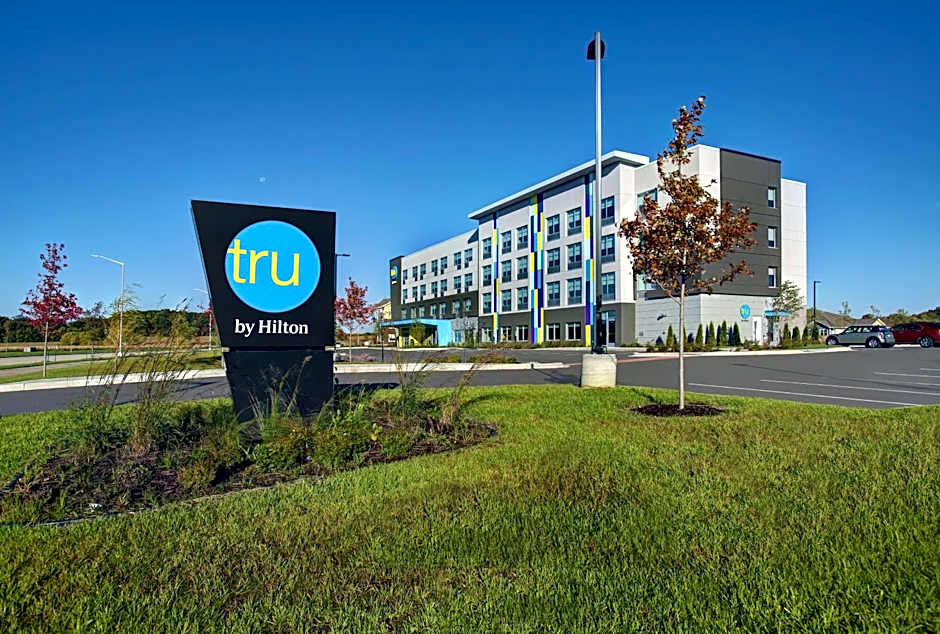 Tru by Hilton Stoughton, WI