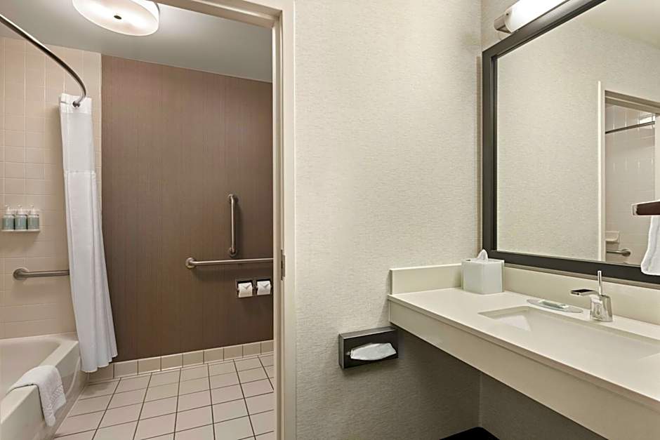 Courtyard by Marriott Bloomington by Mall of America
