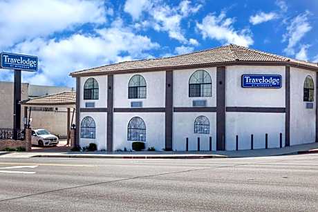 Travelodge by Wyndham Harbor City