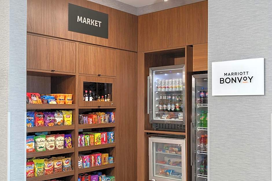 Fairfield by Marriott Inn & Suites Norfolk