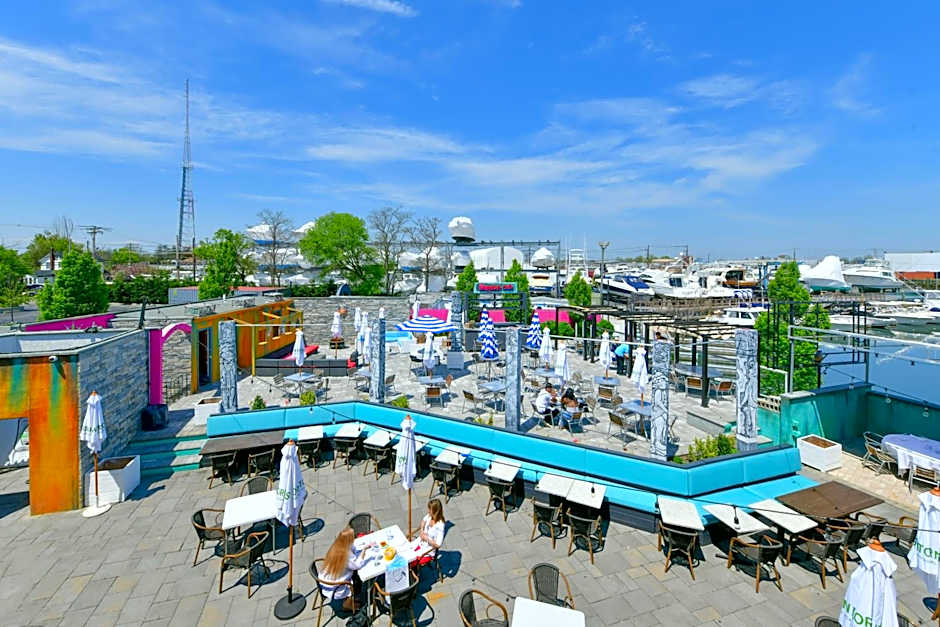 The Freeport Inn and Marina