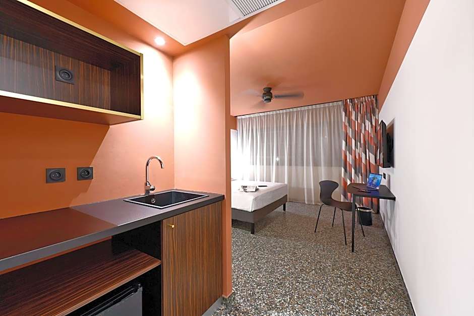 DINA MORGABINE SAINT DENIS