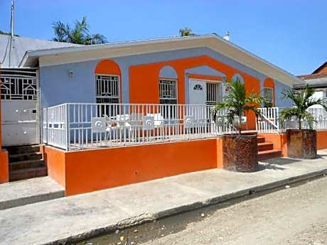 Arawak Hotel