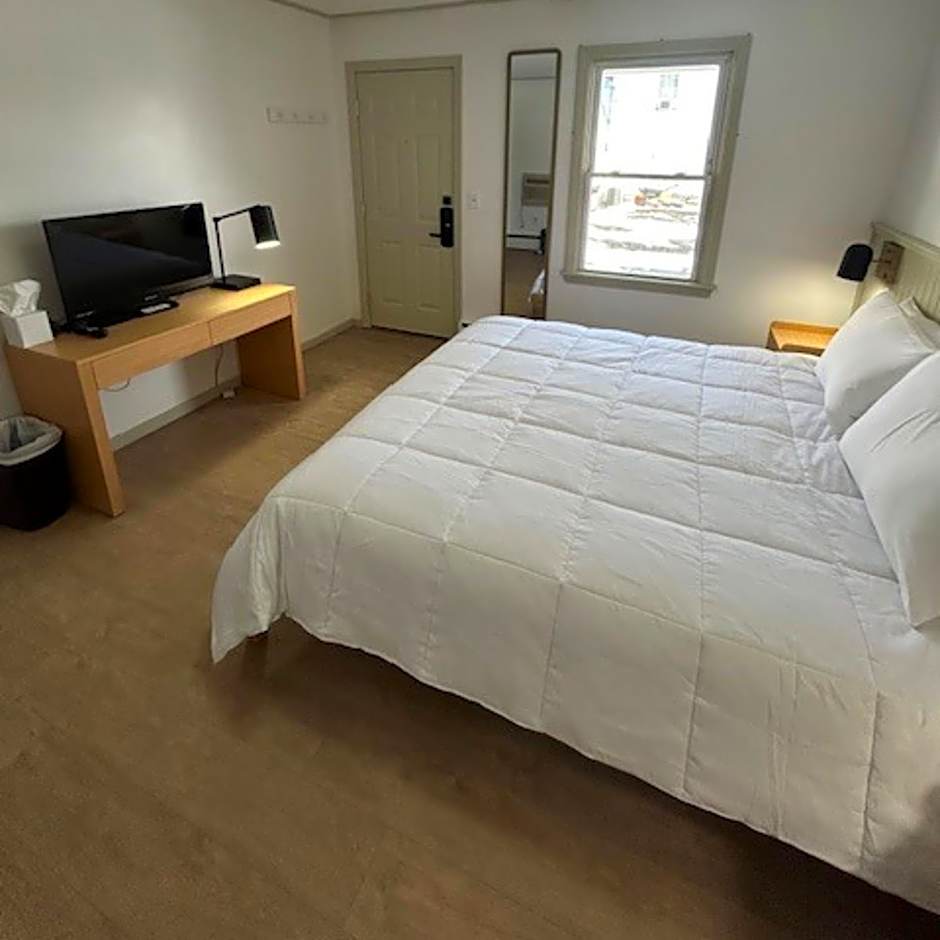 Lake Ridge Hotel