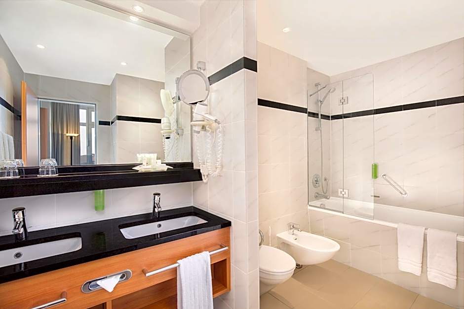 HI Hotel International Hamburg