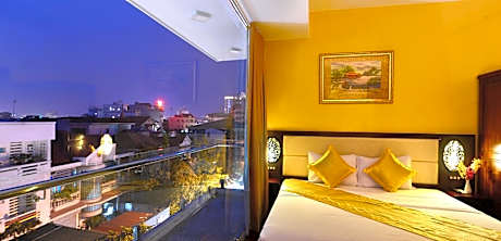 Deluxe Double Room with City View